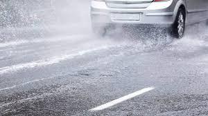 Trucos y consejos para conducir seguros con lluvia